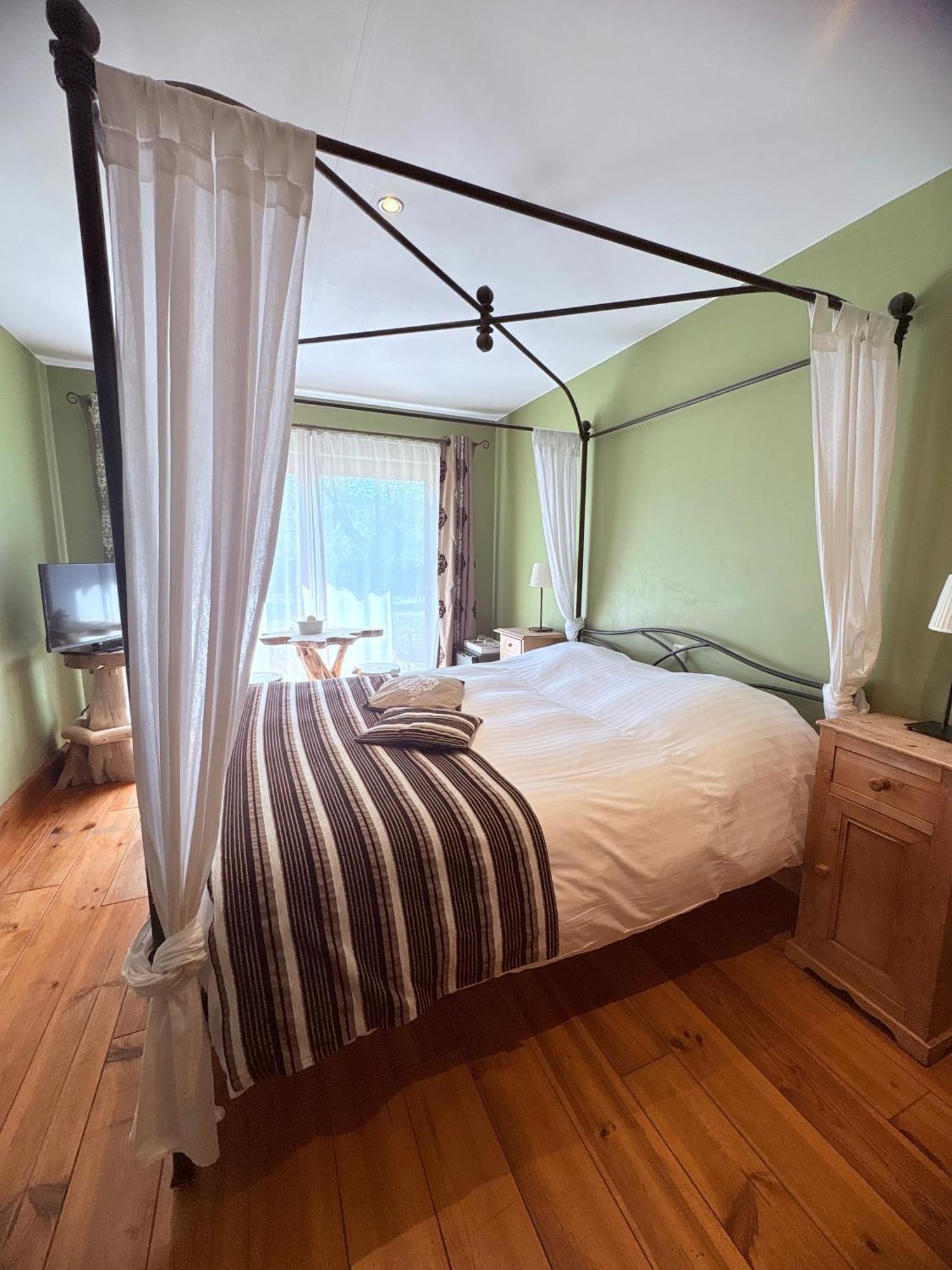 Comme A La Ferme Bed & Breakfast Durbuy Eksteriør bilde